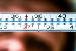 Дискусія щодо ефективності і безпеки застосування німесуліду у дітей при гострій лихоманці з гіпертермічним синдромом