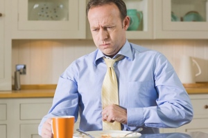 Отрыжка тухлым яйцом: как избавиться от проблемы?