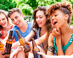 Регулярне споживання алкоголю у молодому віці пов’язане з раннім старінням судин