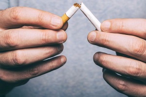 Что поможет избавиться от курения? Рассказывает врач