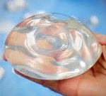 Ученые предупреждают: силиконовая грудь – радость не на всю жизнь