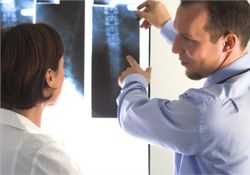 Миф об опасности последствий рентгена позвоночника развеяли ученые