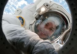 Из путешествия к Марсу космонавты могут вернуться  полуслепыми