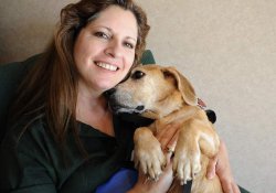 Собака и ее хозяйка по очереди спасли друг друга от рака