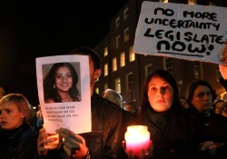 Правительство Ирландии планирует частично легализовать аборты