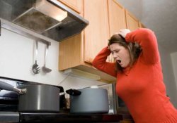 Определены 10 самых опасных для здоровья и жизни предметов на кухне