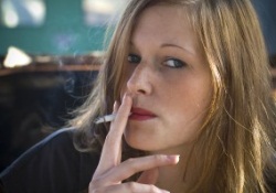 Чем кроме рака и болезней сердца угрожает курение женщинам