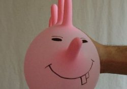 Разрисованная хирургическая перчатка – новое средство для «местной анестезии»