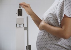 Операция кесаревого сечения и ожирение: обнаружена связь