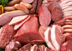 Рак груди и простаты: мясоеды в группе риска наравне с курильщиками