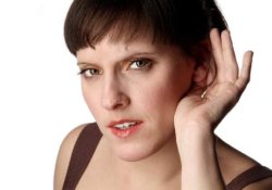 Ухудшение слуха «загоняет» женщин в депрессию