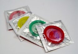 За презервативами в школьный медпункт: британское новшество