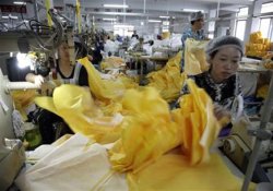 Эпидемия лихорадки Эбола принесла сверхдоходы китайской швейной фабрике