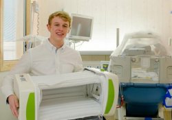 Британский студент создал надувной инкубатор для новорожденных