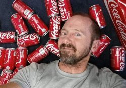 10 банок кока-колы в день: житель США поставил опасный эксперимент