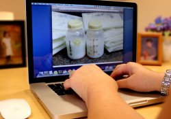 Чем опасно приобретение грудного молока через Интернет