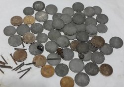 Индиец «лечил» приступы депрессии проглатывая монеты и гвозди