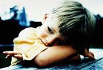 Молчаливость ребенка - первый симптом аутизма