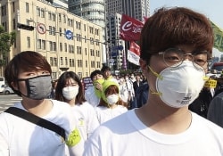Медики Южной Кореи спешат покончить со вспышкой атипичной пневмонии