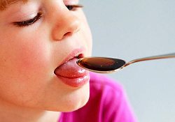 Осторожно – кодеин: сиропы от кашля для детей привлекли внимание Минздрава