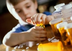 Почему лечение детей антибиотиками требует особой осторожности