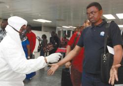 В аэропортах США отменена медицинская проверка пассажиров, прибывших из Либерии
