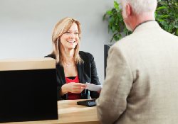 Банки собираются привлекать новых клиентов с помощью приятных запахов в офисах