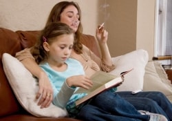 Курящие родители обрекают своих детей на «знакомство» с бормашиной дантиста