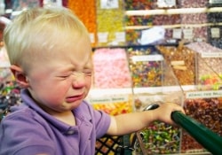 Лишение детей сладостей – жесткий, но эффективный метод терапии ожирения