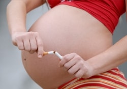 Денежная премия – самый эффективный метод борьбы с курением будущих матерей?