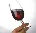 Когда выпить нельзя - можно пожевать красное вино в таблетке
