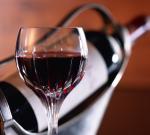Красное вино защитит мозг при инсульте