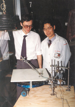 Створення установки для вестибулярних викликаних потенціалів в Університеті Томаса Джеферсона (Філадельфія, США, 1989)