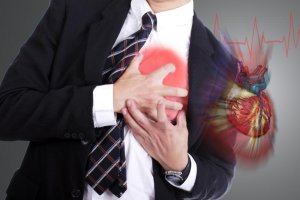 Інфаркт міокарда та інсульт найчастіше виникають у ранкові години — більше половини хворих з добре контрольованою гіпертензією несвідомо наражаються на ризик