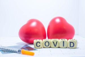 Важкий перебіг COVID-19 підвищує ризик розвитку серцевих захворювань у 10 разів