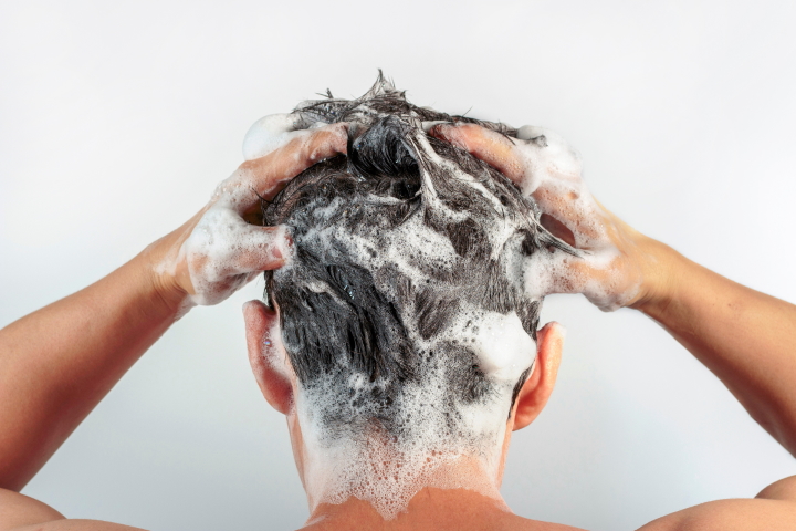 Як часто людина повинна мити волосся?
