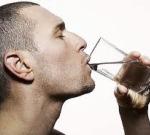 Водопроводная вода может изменить форму мужского таза на женский