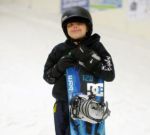 Как опасно не потеть: редкое заболевание постоянно угрожает жизни юного сноубордиста