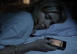 Новое психическое заболевание… ночные SMS-ки