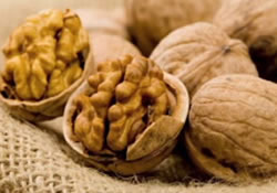 От «мужского» рака защитят грецкие орехи