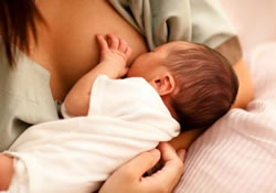 Материнское молоко – лучшее средство профилактики от астмы