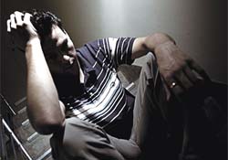 Депрессия среднего возраста может начинаться еще в 13 лет