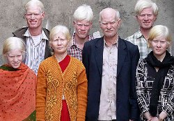 Абсолютные блондины живут только в Индии