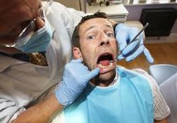 Частный стоматолог не стерилизовал инструменты на протяжении 12 лет