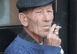 Курение в молодости -  катаракта в старости