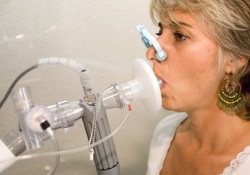 Создан метод экспресс-диагностики рака кишечника по составу выдыхаемого воздуха
