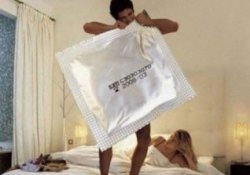 Великобритания наводнена поддельными кондомами