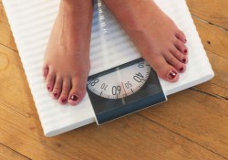 Полным женщинам лучше пить сок, а не вино