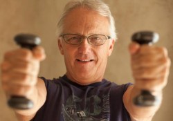 Физические упражнения защищают мужчин не только от инфаркта, но и от рака