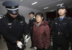 Китай: заслуженная казнь для акушерки – похитительницы детей